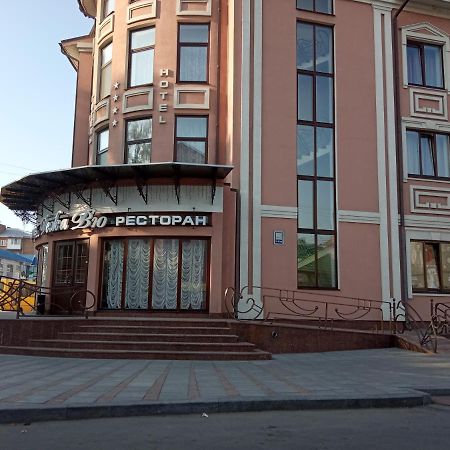 Готель Дежавю Berdychiv ภายนอก รูปภาพ
